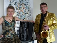 Konzerte im Februar in Berkenthin bei Lübeck und Tarp mit Saxophon und Konzertakkordeon: All You Need is Love