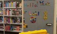 Neue Lego-Spielwand in der Stadtbibliothek
